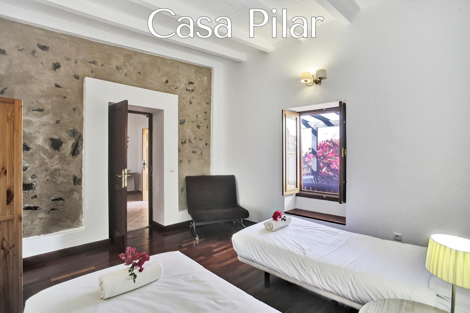 Casa Pilar, Aurora Y Tarabilla En Finca Ecologica Teguitar Luaran gambar